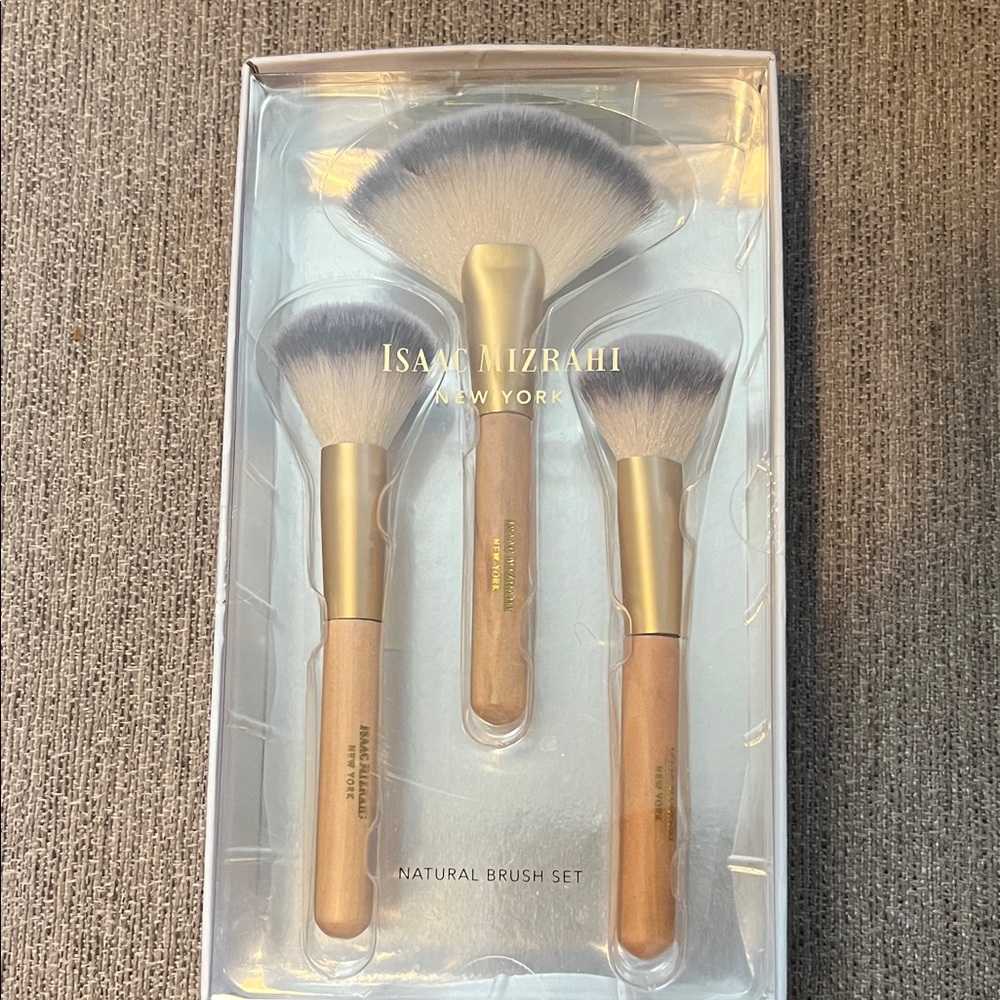 Isaac Mizrahi Gold and Tan Makeup Brush Set
